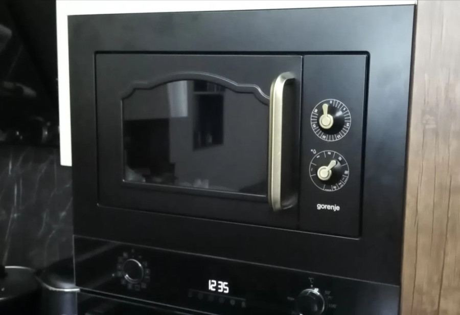  Микроволновая печь встраиваемая Gorenje BM235CLB 